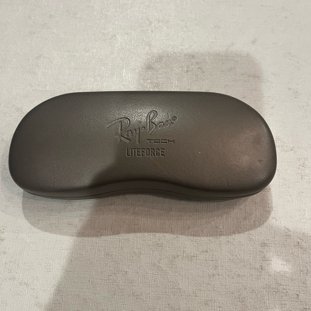 Ray Ban tech gray leatherette hard shell sunglasses/ glasses case. EUC!